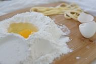 Flour made from rice is a gluten-free substitute for wheat. (Image via Unsplash/Elle Hughes)